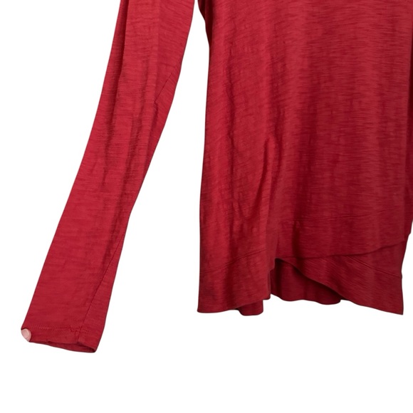 Sundance Red Long Sleeve Assymetrical Hem Tee Women Sz M - Picture 3 of 5